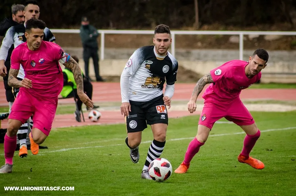 Iván Robles, en un partido / @UnionistasCF