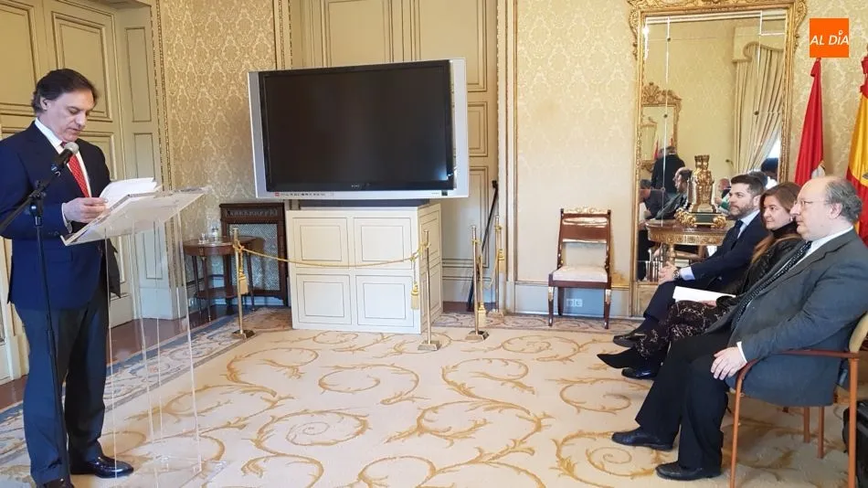 El alcalde, Carlos García Carbayo, realiza un balance de la programación cultural del Ayuntamiento relacionada con el VIII Centenario