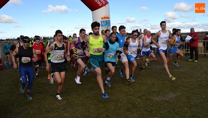 El campo del Pradorno en Peñaranda acogía cuatro pruebas de Cross y Campo a Través provinciales