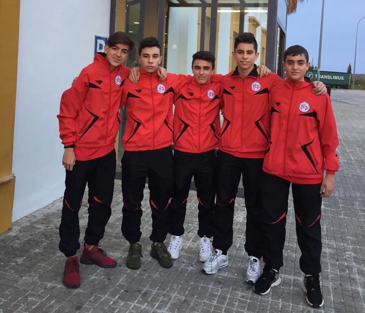 Los cincos jugadores del Salamanca FS con la selección de CyL