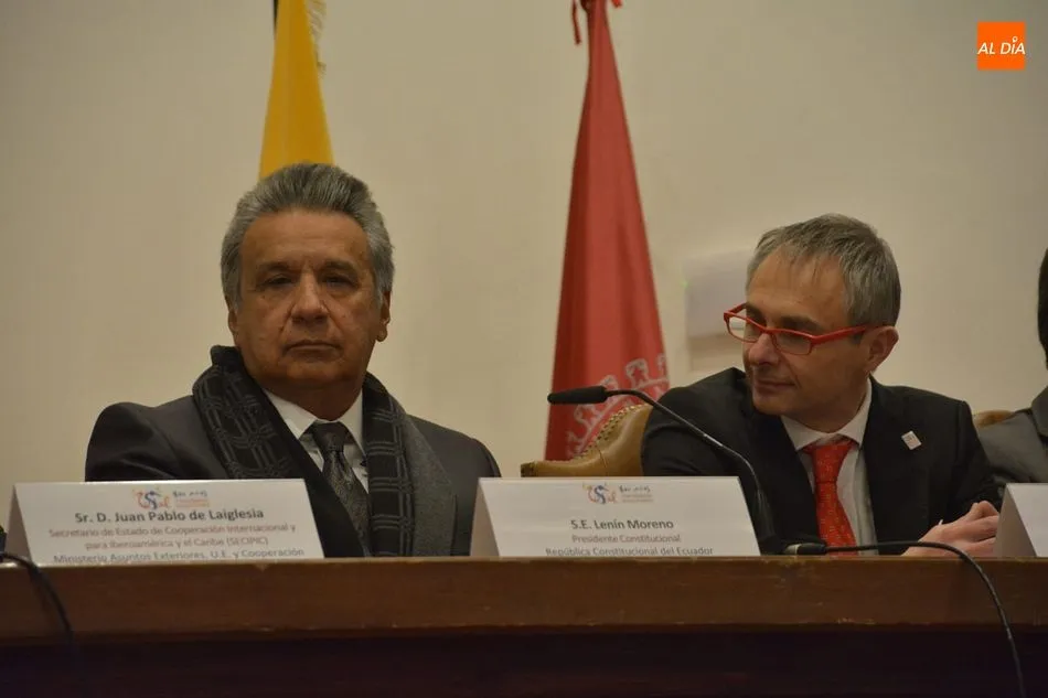 Lenín Moreno Garcés, presidente de Ecuador, junto al rector de la USAL, Ricardo Rivero/ Foto: Lydia González
