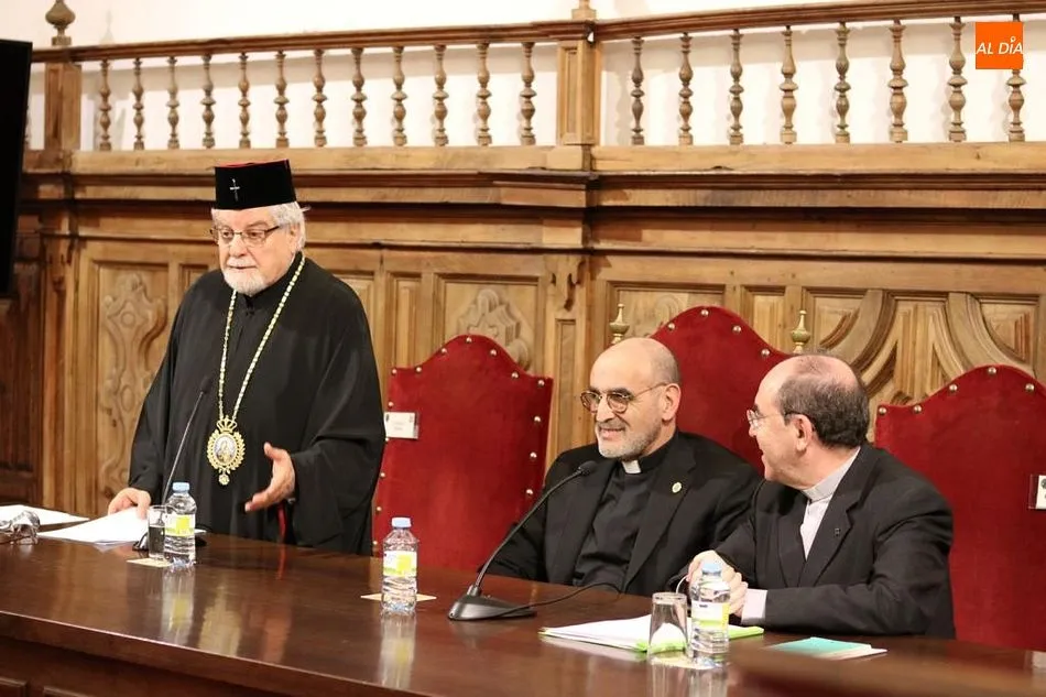 El obispo titular de Grazioanopolis, Dimitrios Salachas, habló sobre el diálogo teológico internacional