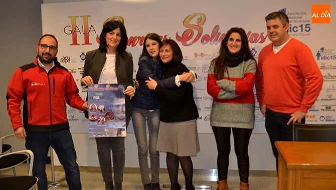 Los organizadores de la II Gala Sonrisas y Solidaridad en favor de la asociación Idic15 presentaban hoy el evento