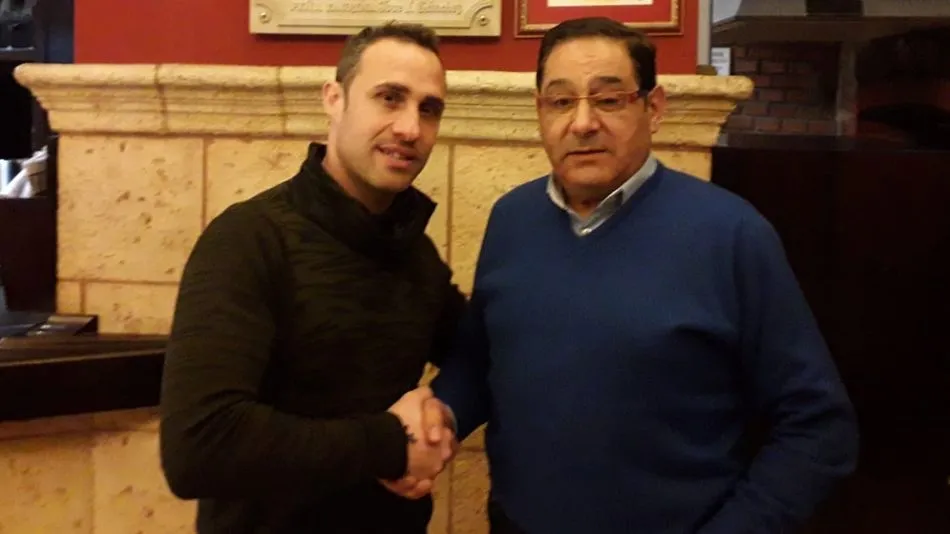  Ángel Corral, a la derecha, junto al rejoneador Jose Miguel Callejón