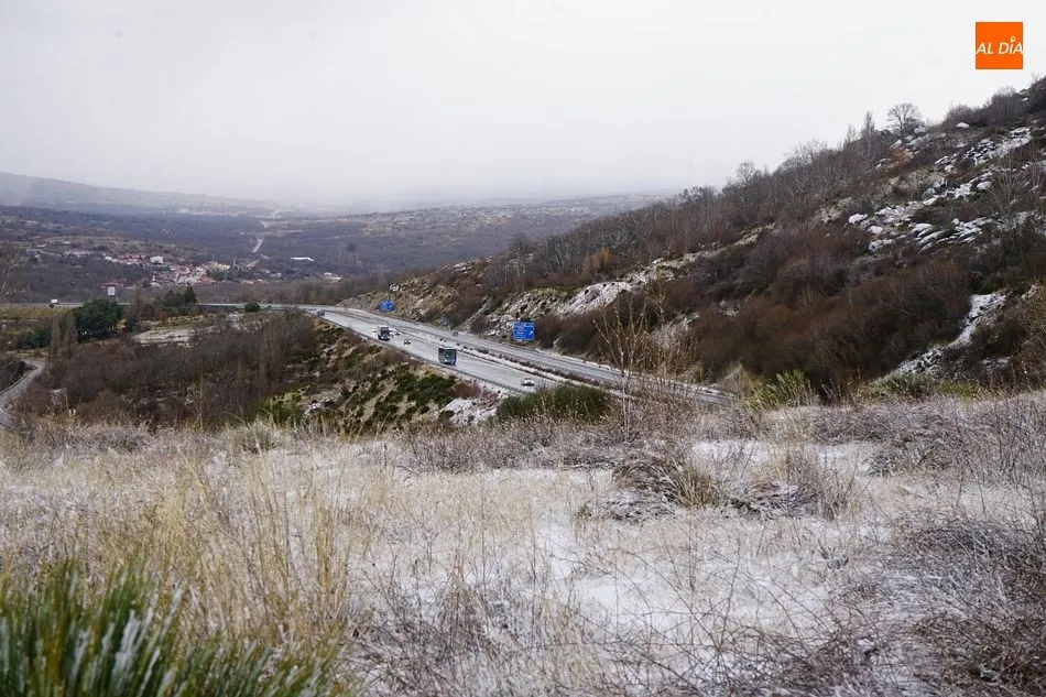 Imagen de la A-66 desde el Puerto de Vallejera