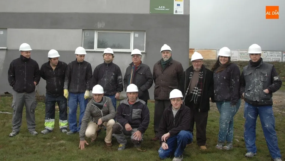 Pedro Grijalba era acompañado en esta visita por el alcalde de Vitigudino y otros responsables municipales