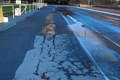 El PP denuncia el mal estado que presentan las pistas de atletismo y la falta de presupuesto para ellas