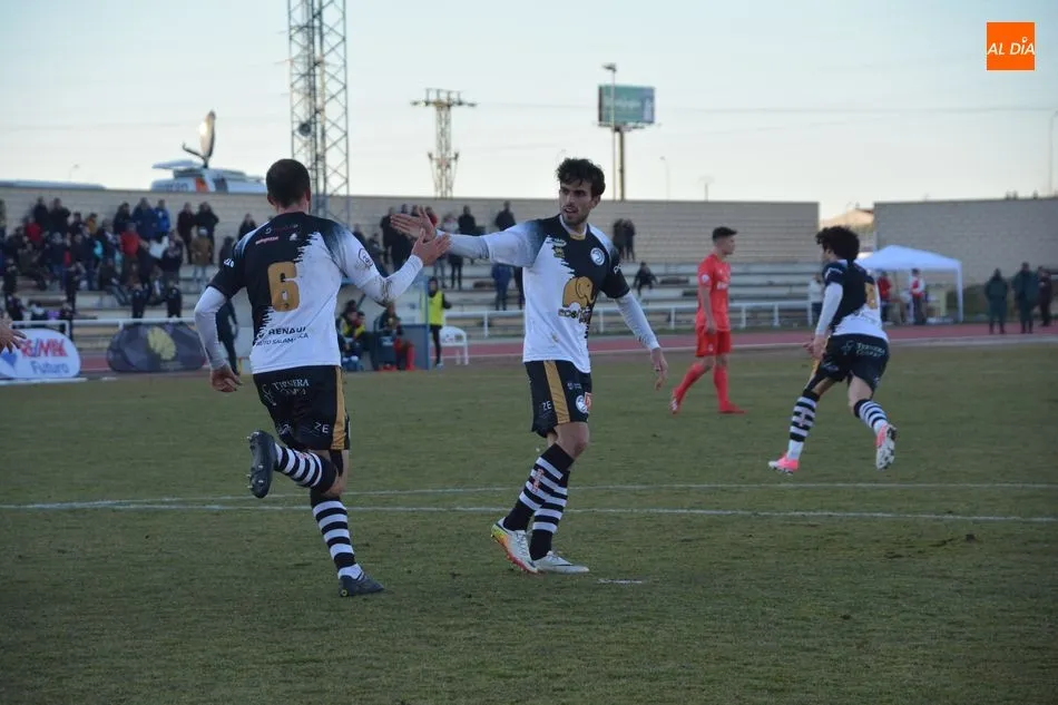 Guille Andrés y Llano celebran el gol / Lydia González