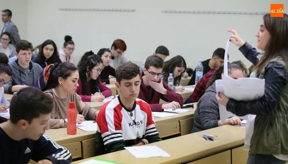 Los exámenes de la EBAU condicionarán el futuro académico de miles de estudiantes