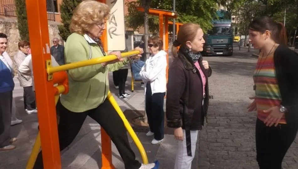 Este programa persigue promover hábitos de vida saludables a través de la práctica de actividades deportivas