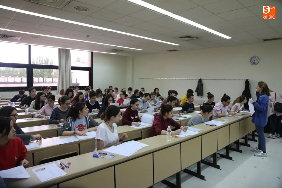 La Junta suaviza la EBAU ante la desigualdad con otras comunidades autónomas  