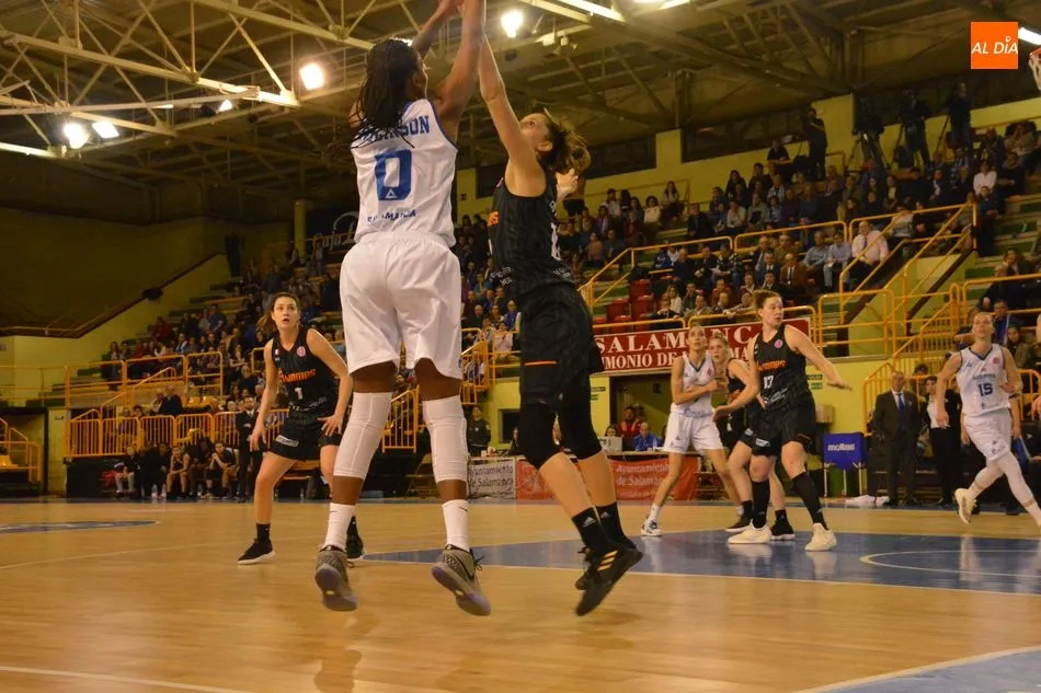 Robinson, ante el Carolo / Lydia González