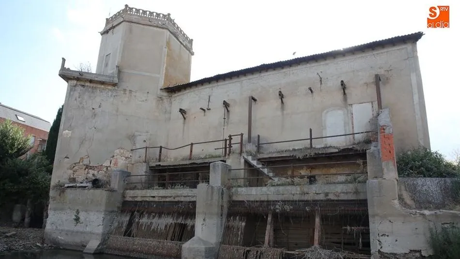 La modificación del PGOU permitirá proteger la antigua fábrica de la luz, en Tejares