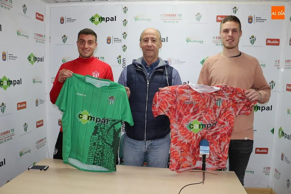 Ten Den y Perrini, en su presentación