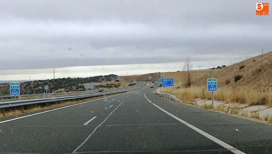 El accidente se ha producido cerca del kilómetro 365 de la A-66 a la altura de Beleña