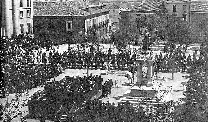 Homenaje de Salamanca al Padre Cámara