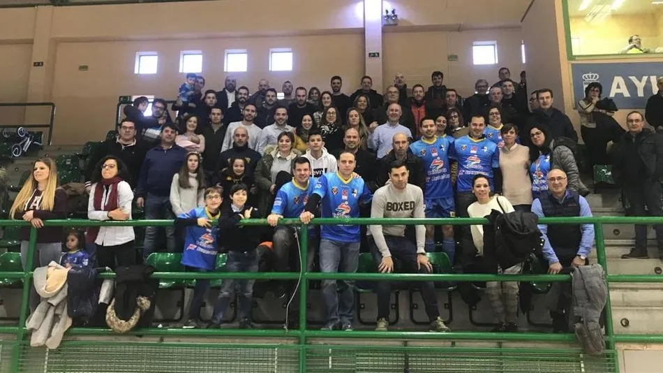 Varios aficionados de Vitigudino acudían este domingo a Segovia para animar a Dani Montes