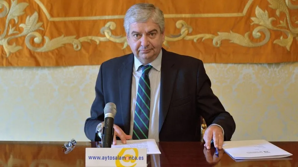 El concejal de Gestión Urbana y Proximidad, Javier García Rubio, ha presentado hoy el balance de las últimas actuaciones del servicio municipal ‘Salamanca Avisa’