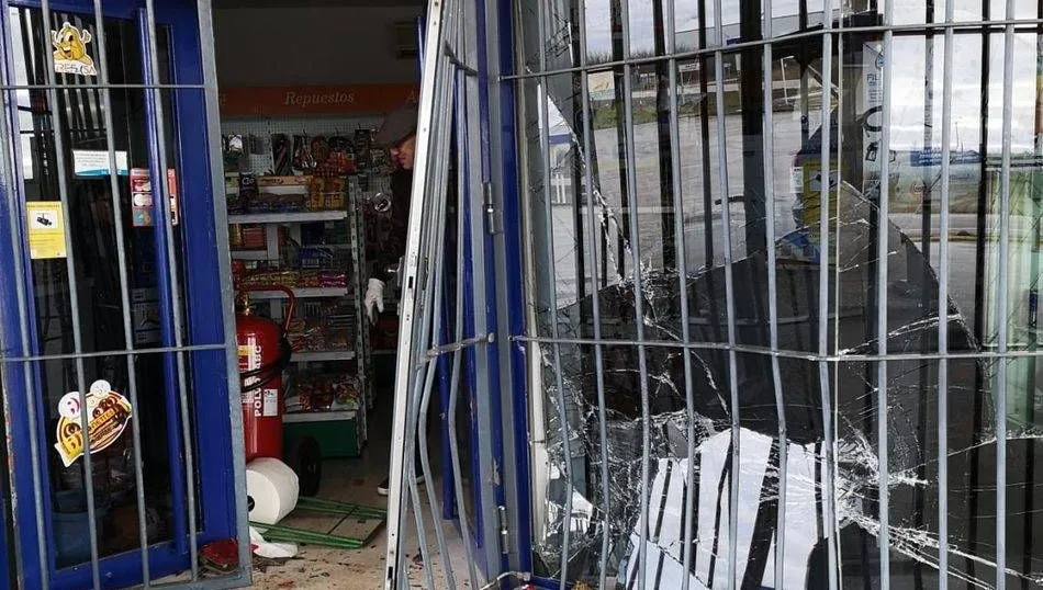 Imagen de uno de los robos más recientes en la provincia, en la gasolinera de Villar de Peralonso