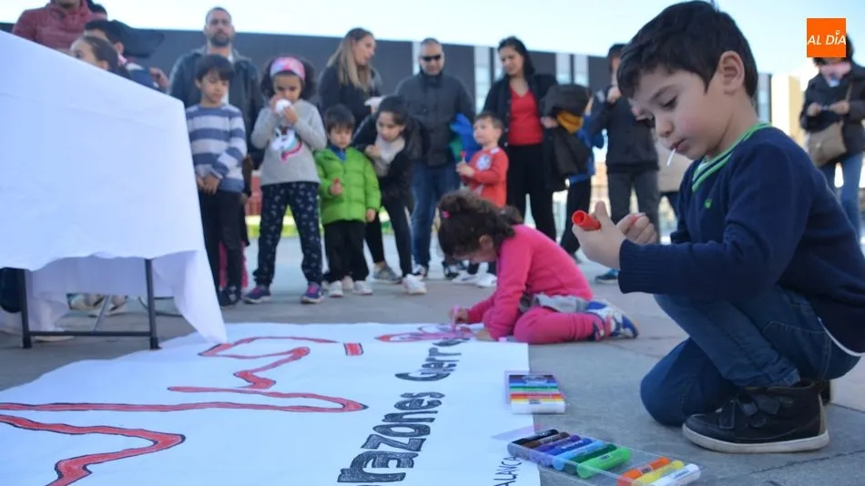 Los más pequeños han sido protagonistas de las actividades desarrolladas en la Plaza de la Concordia. Foto: Lydia González