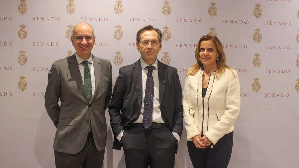Los senadores populares Javier Iglesias, Gonzalo Robles y Esther del Brío