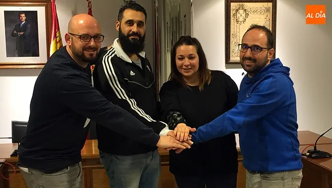 responsables del movimiento social Un perro para Ainhoa presentaban el balance de cuentas de la campaña solidaria