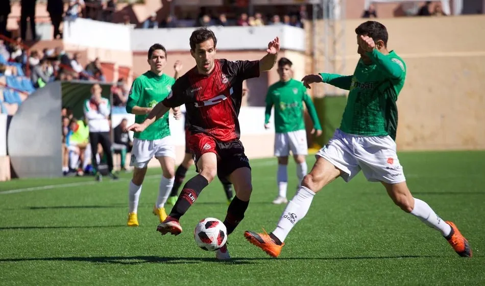 El Guijuelo aprovecha el gol de Jesús para llevarse la victoria ante el Unión Adarve. Fotos: Twitter Unión Adarve