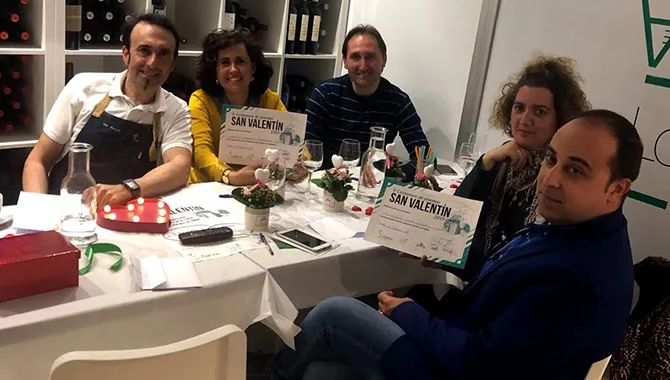 El jurado seleccionaba los dos poemas ganadores más de una treintena presentados