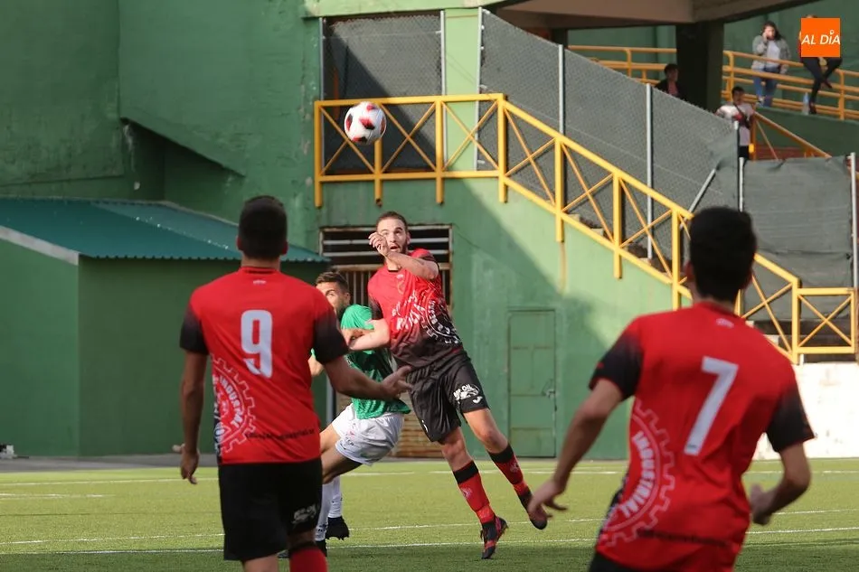Un partido de pretemporada del Béjar contra el Guijuelo