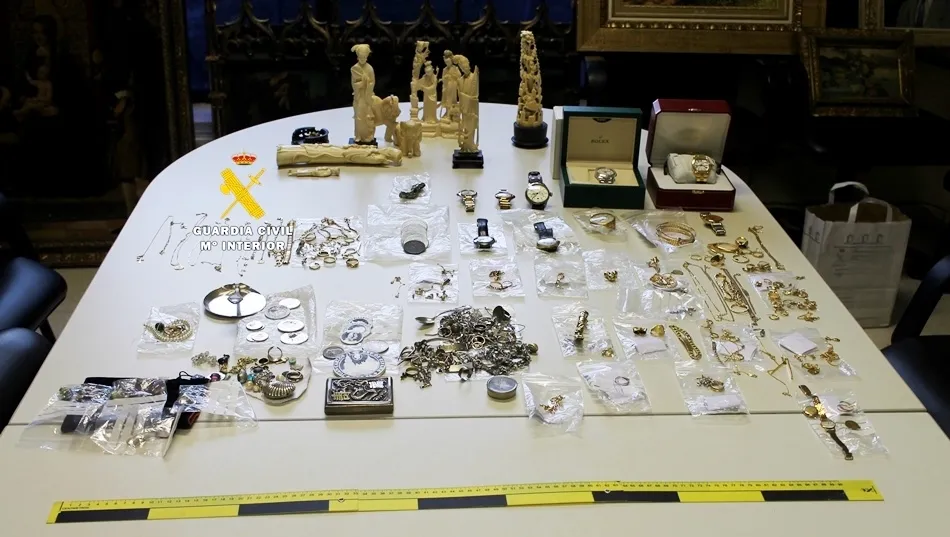 Parte del material intervenido en esta operación de la Guardia Civil