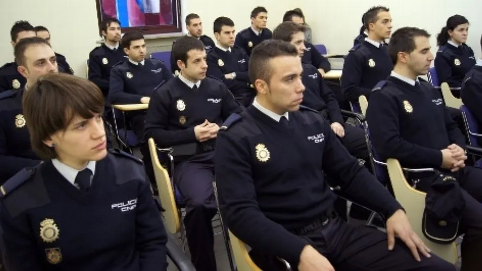 Desde 2016 está aprobado por el Congreso un proyecto para convertir la Escuela de Policía de Ávila en centro adscrito de la Universidad de Salamanca