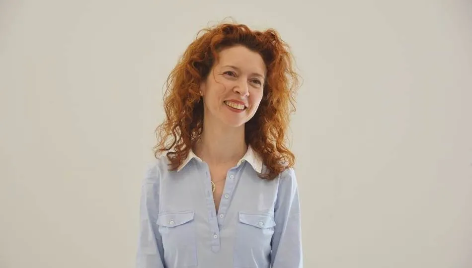 Ana Suárez, concejal de Ciudadanos en el Ayuntamiento de Salamanca, ofrecía su rueda de prensa en una sala del Centro Julián Sánchez el Charro. Foto de Lydia González