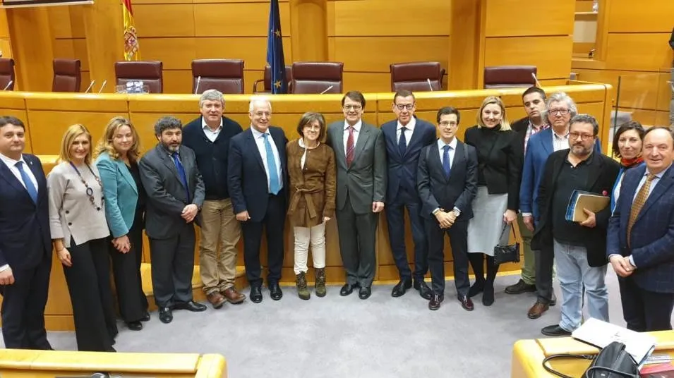 Alfonso Fernández Mañueco, candidato del PP a la presidencia de Castilla y León, en una visita al Senado