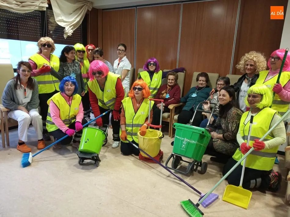 La temática del grupo de chirigotas fue sobre reciclaje, con divertidas canciones de carnaval