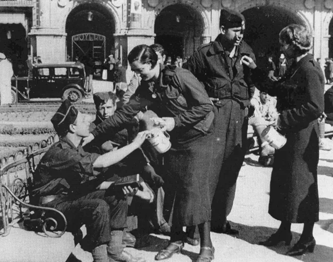 La Sección Femenina en la posguerra