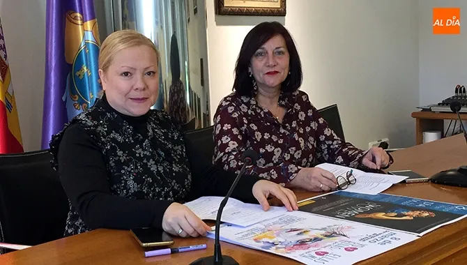 La alcaldesa Carmen Ávila y la concejal de Bienestar Social e Igualdad, Lali García, presentaban la programación del Día Internacional de la Mujer