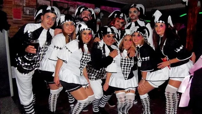 El Carnaval se vivirá este domingo en Macotera con un original desfile de disfraces. Foto: Archivo