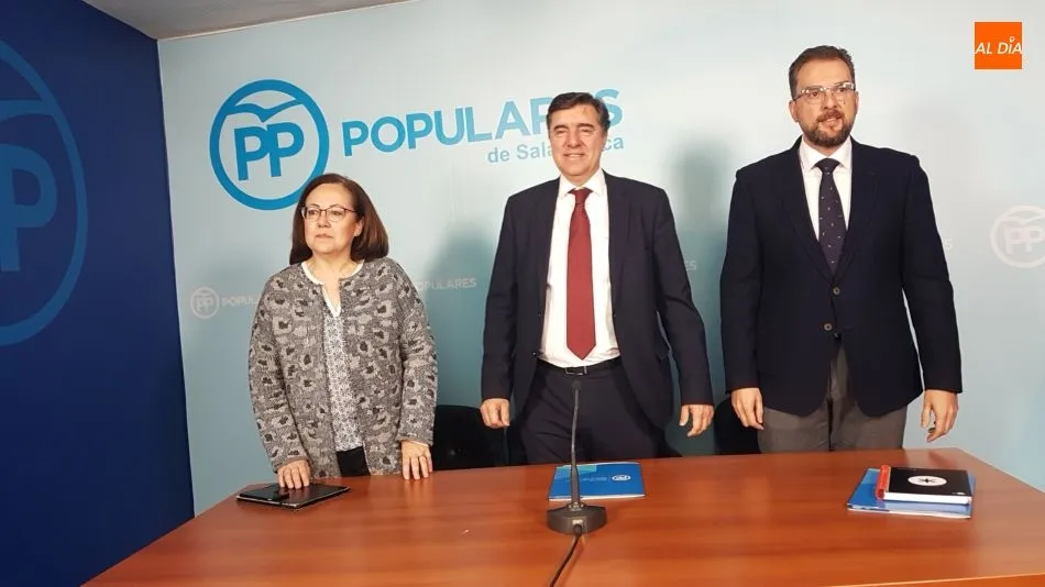 María Jesús Moro, Bermúdez de Castro y Bienvenido de Arriba