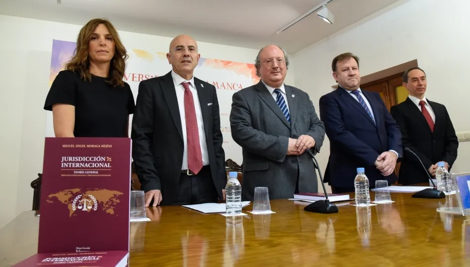 Nieves Martínez Rodríguez, José Luis de las Heras, Enrique Cabero, Lorenzo Bujosa-Vadell y Miguel Ángel Moraga Mejías. Foto USAL