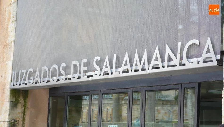 Imagen de la entrada a los juzgados de Salamanca