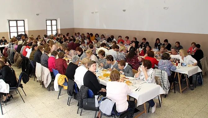 El encuentro de mujeres celebraba una gran comida de hermandad dentro de un intenso programa de actos