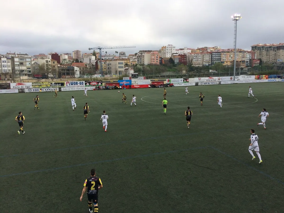 Una acción del partido / @rapidobouzas