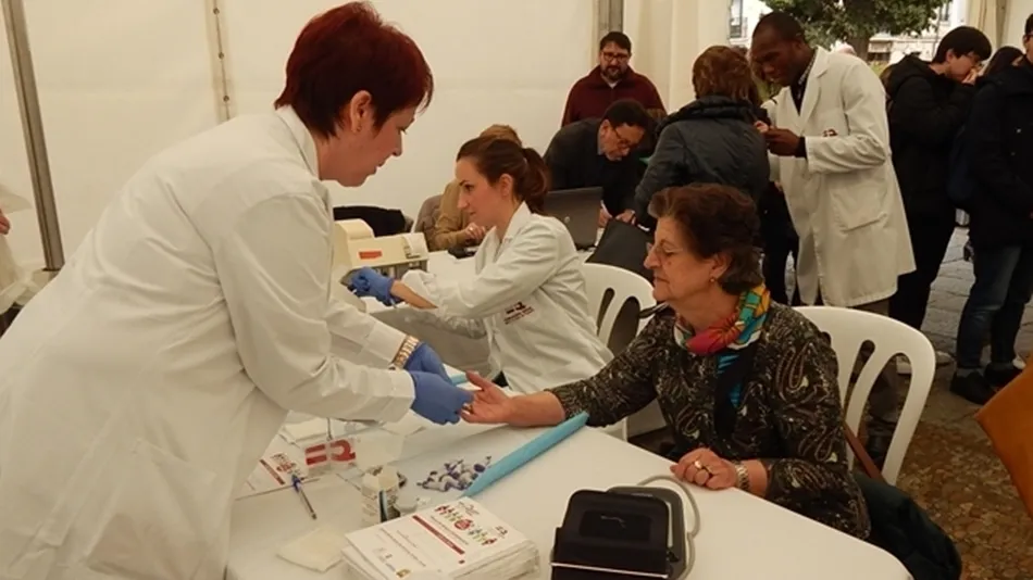 Mayor porcentaje de mujeres entre la población con tarjeta sanitaria mayor de 50 años