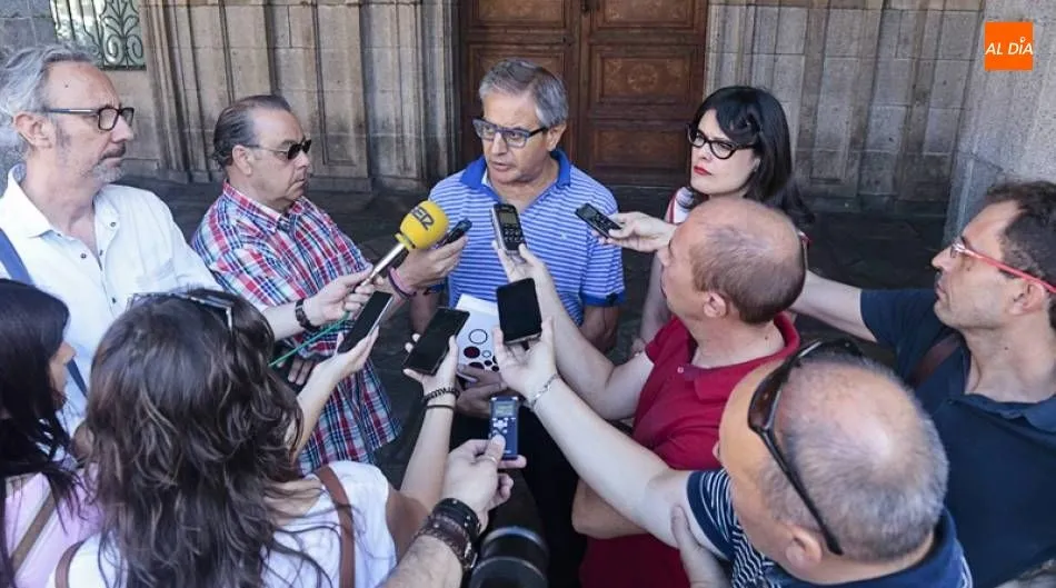 Gabriel Risco y Virginia Carrera, concejales de Ganemos, en una comparecencia anterior