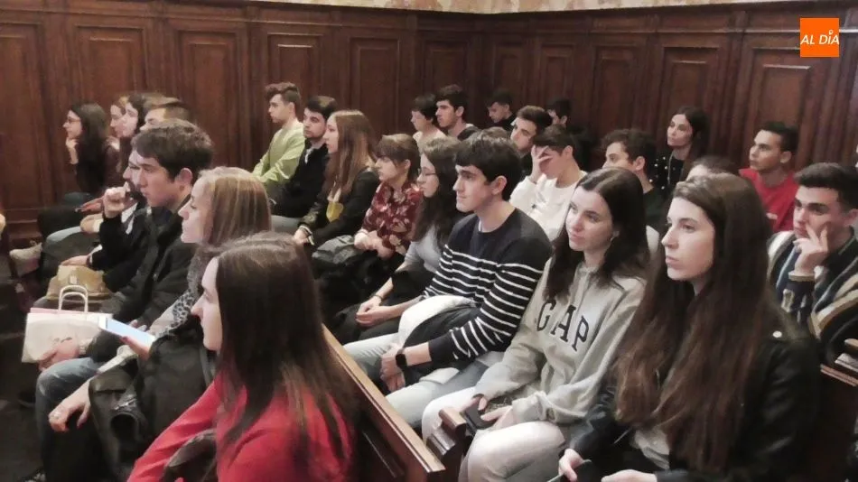 Jornada de puertas abiertas en la Facultad de Geografía e Historia. Foto de Tomás Juárez