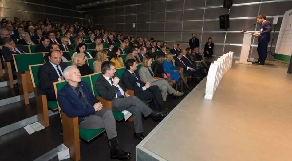 El salmantino César Pontvianne preside la Asociación de Empresa Familiar de Castilla y León
