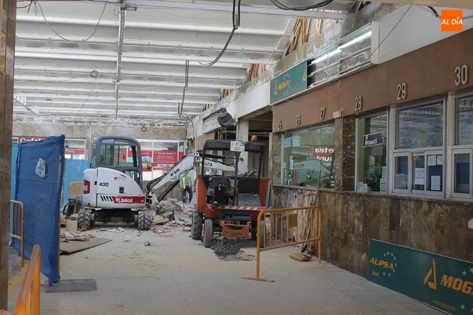 Completada la reforma de la mitad de la zona de oficinas de la estación de autobuses