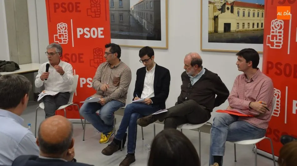 Representantes de entidades del sector de la discapacidad han paricipado en el foro del PSOE. Foto: Lydia González