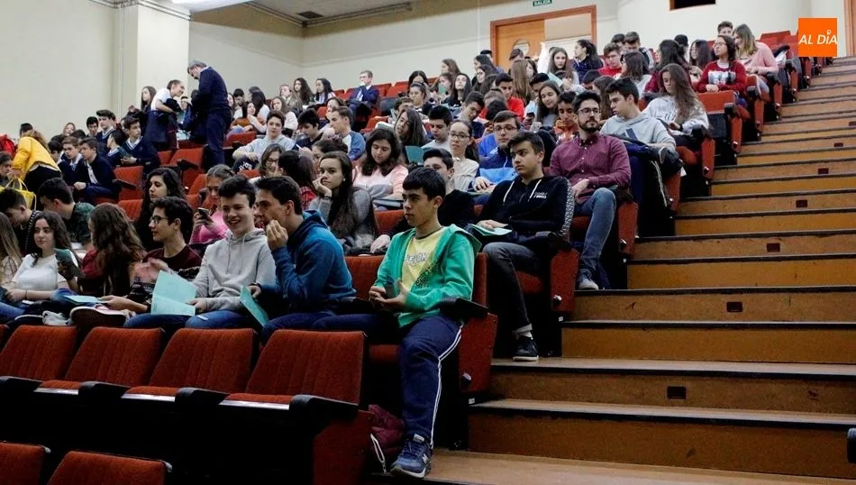 Estudiantes de 9 institutos y colegios de Salamanca participaron en esta jornada. Foto de Elena López