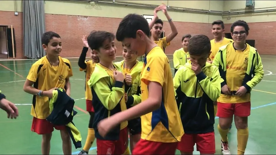 El equipo Alevín A del CD Los Leones se proclama campeón de las zonas de Ciudad Rodrigo y...